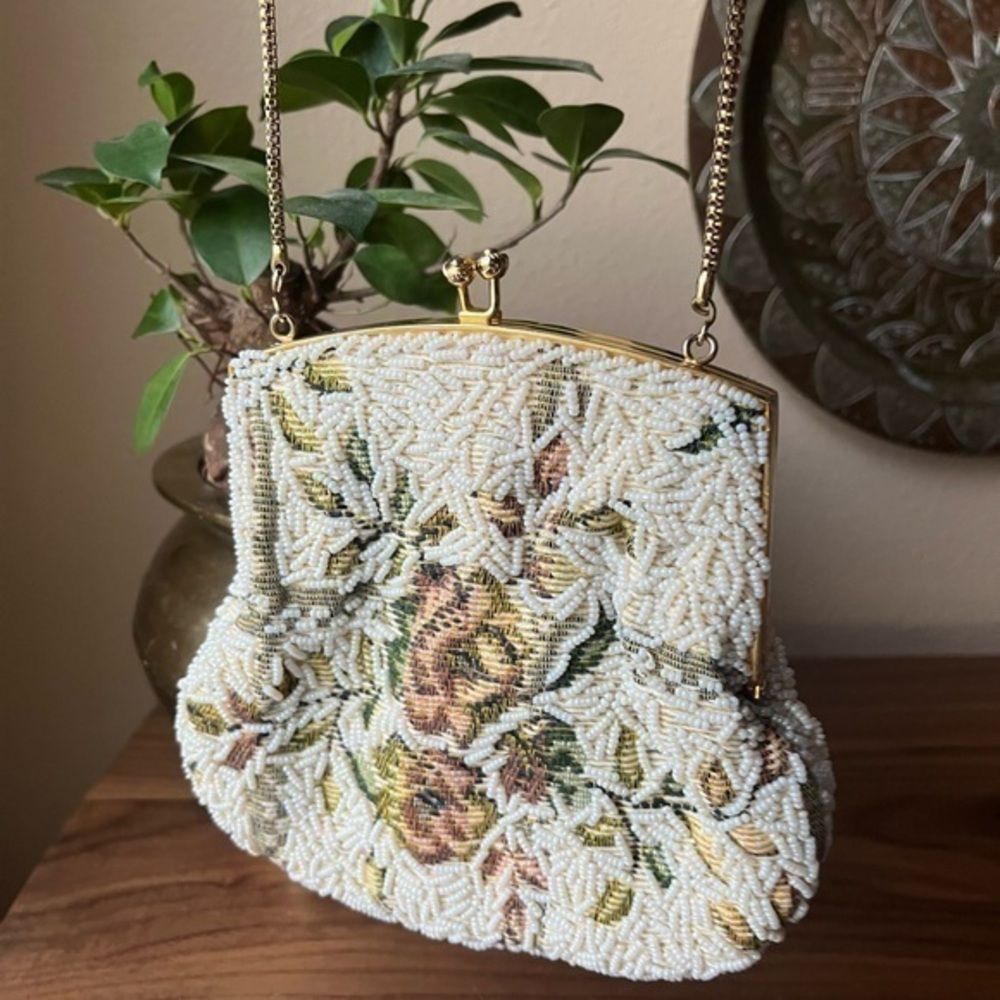 Vintage 1950s 1960s Floral Beaded Handbag / Vintage Evening Bag Rose floral